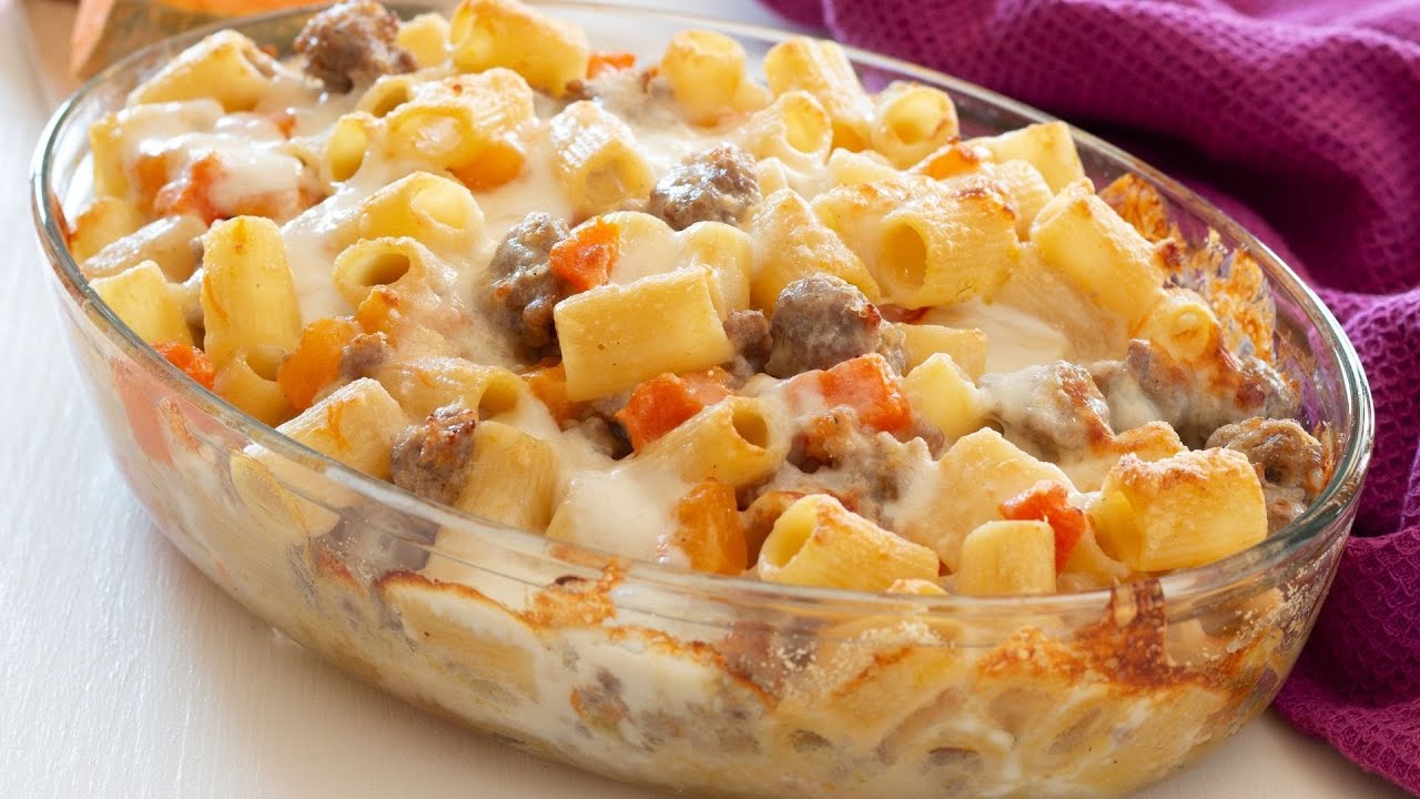 PASTA AL FORNO CON ZUCCA E SALSICCIA - Filante e saporita!