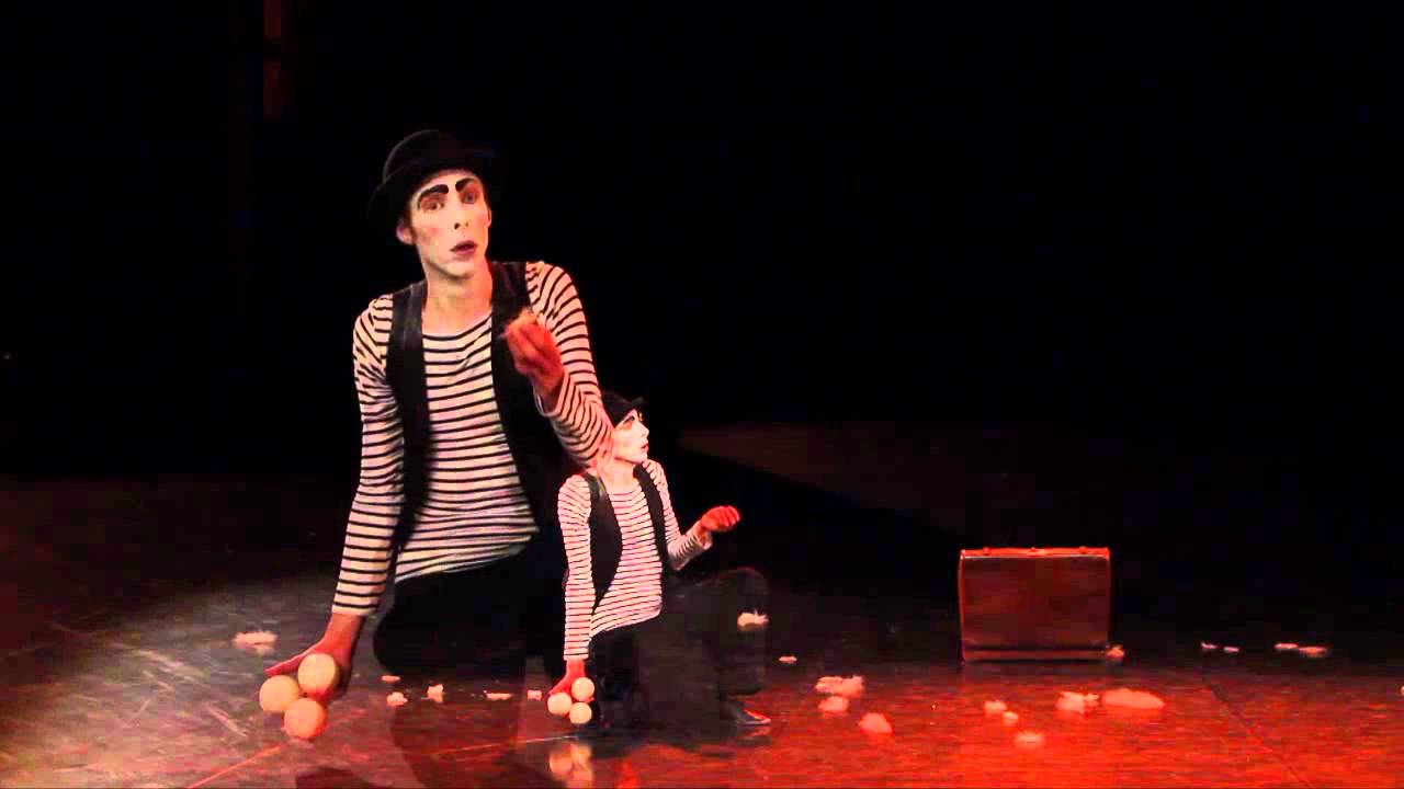 NESTOR CALIDRIS - jonglerie rythmique et théâtre corporel poétique