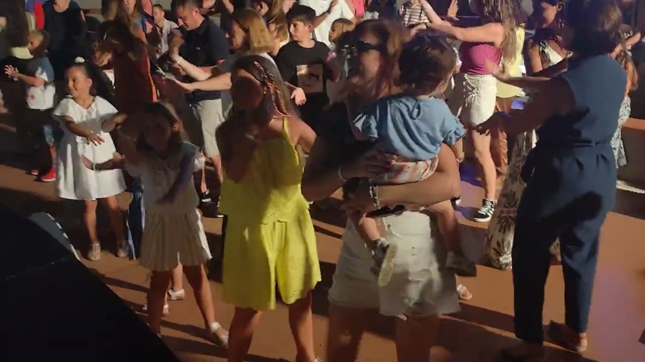 Macarena ( al villaggio)