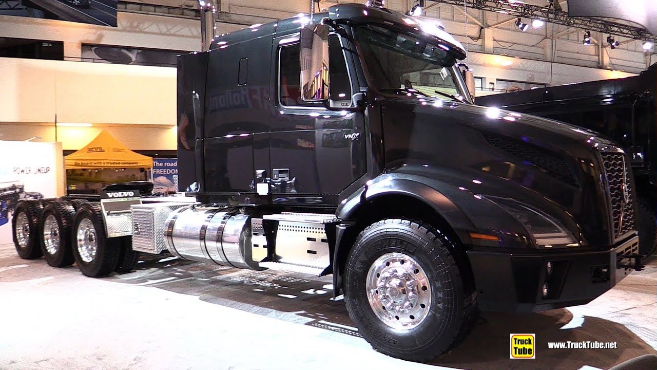 2018 Volvo VNX 86T 400 Sleeper Truck - Exterior and Interior Walkaround - 2018 Truckworld Toronto