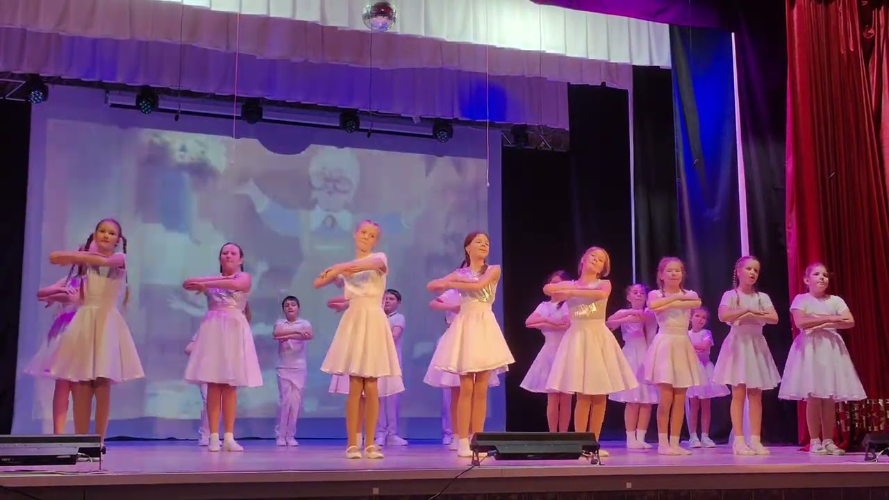 #веснушки #8марта #поздравления #коллективы #праздники