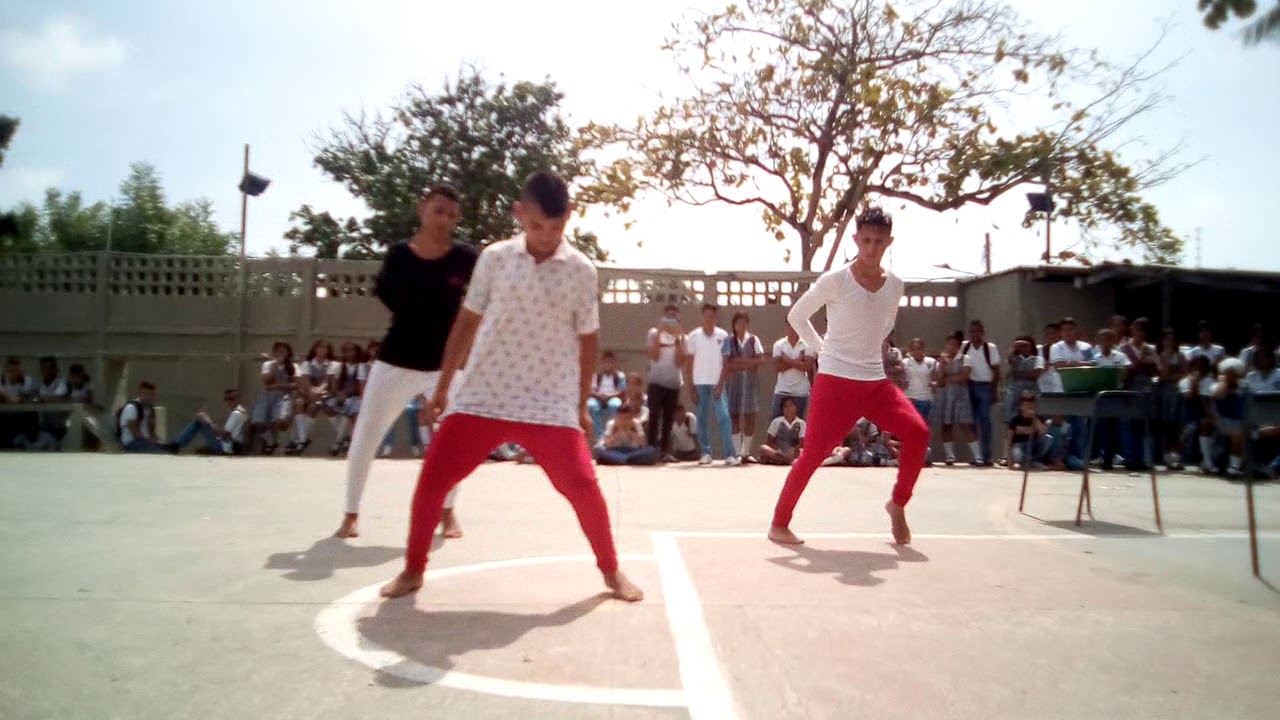Presentación En El Colegio Pablo Neruda 2017