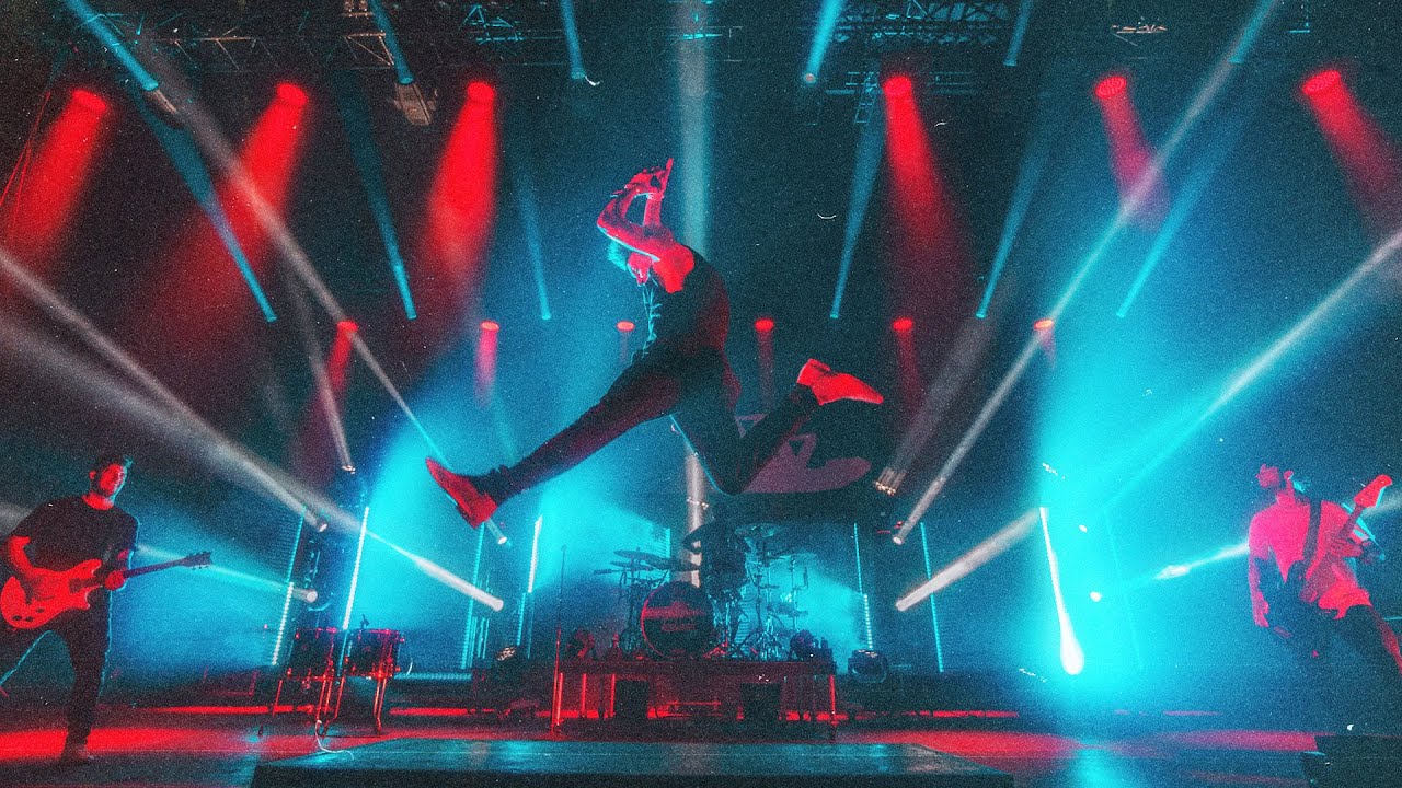 Papa Roach: Stage Design, Lighting and sound design for the crossover godfathers