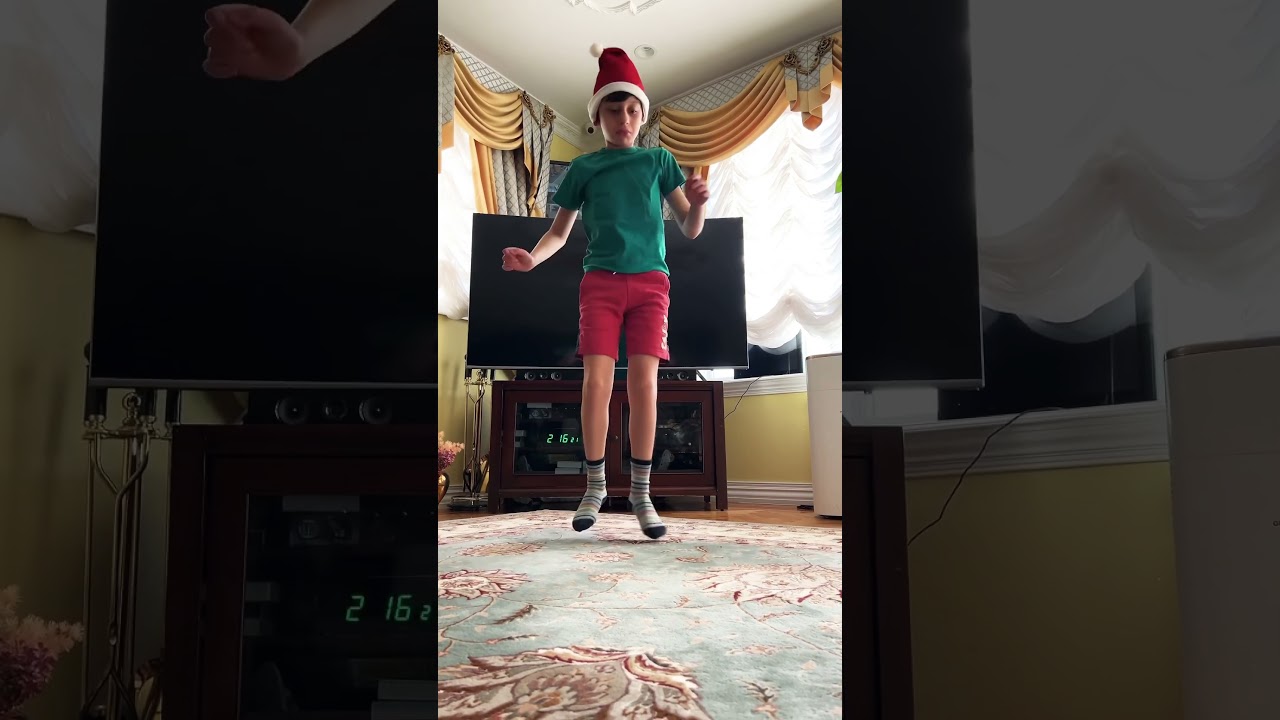 Funny elf dance.#shorts #svetlana101 #dans #holiday