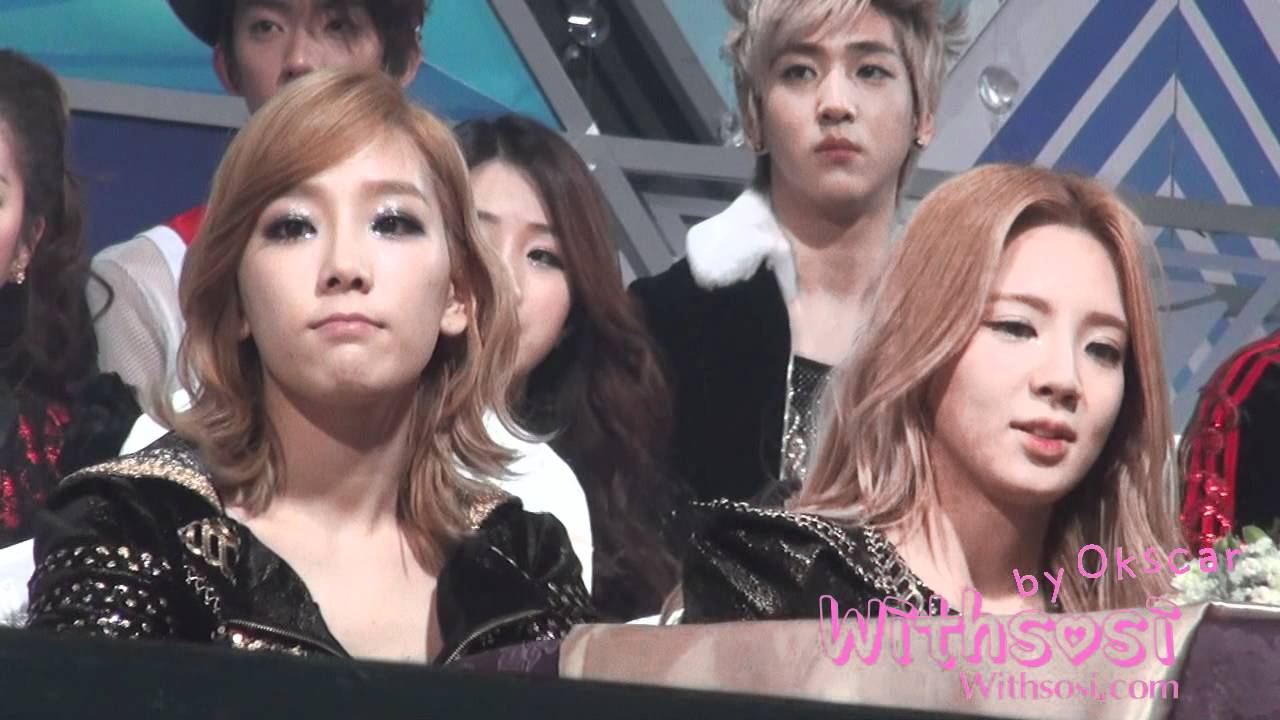 2011SBS가요대전 소녀시대 태연 효연 써니 가수대기석 직캠.mp4