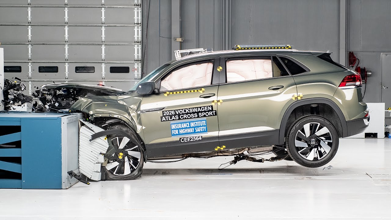 2026 Volkswagen Atlas Cross Sport updated moderate overlap IIHS crash test
