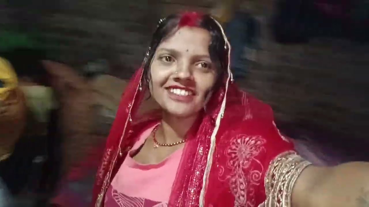 भैया  ने भाभी को देख लो कैसे पकड़ रखा है दोनों इंडिकेटर# viral blog।# वायरल वीडियो