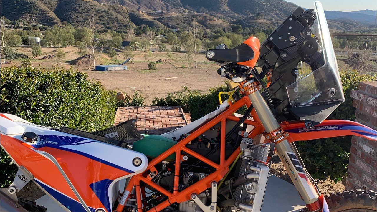 Ktm 450 Rally Factory Replica USA Unboxing and start up.