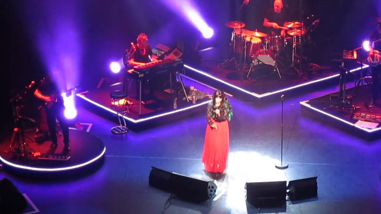 Jeanne Mas - Sauvez-Moi - les Folies Bergère - Paris - Avril 2022