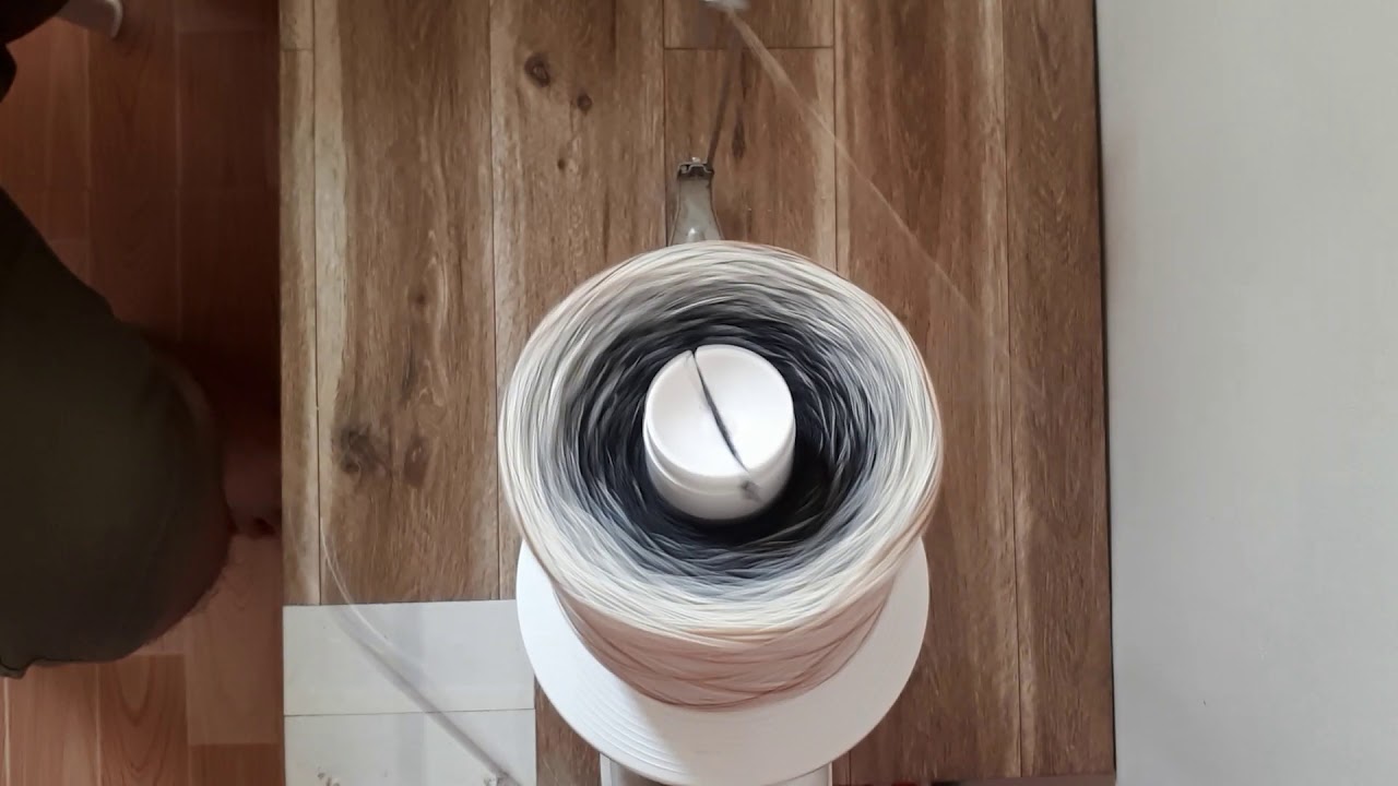 Winding Yarn into Gradient Yarn Cakes/ 4 Ply Fingering Weight Yarn/ Yarn Winding Relaxing Video