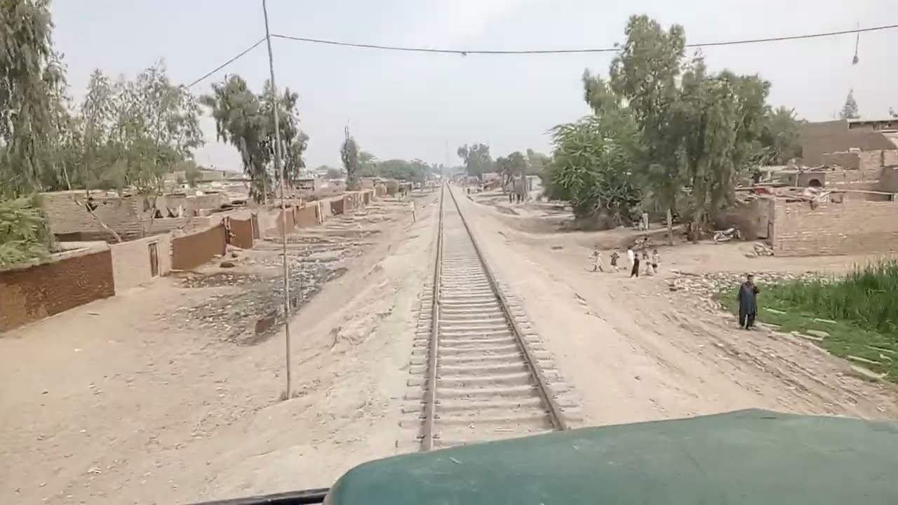 SHIKARPUR SINDH TRAIN ENTERING