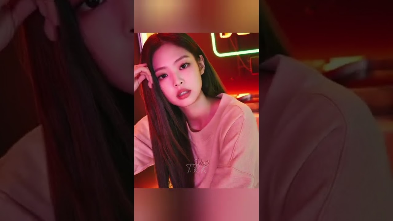 LET YOUR SMILE CHANGE THE WORLD, BUT DON'T LET THE WORLD CHANGE YOUR SMILE      ~Jennie kim