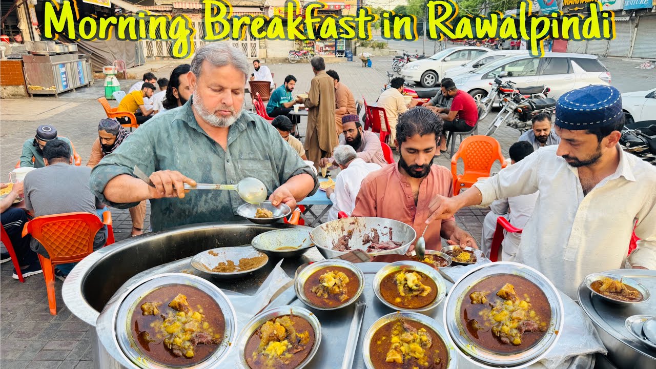 No.1 Breakfast Point in Rawalpindi | Tariq Bong Paye | LalKurti Bazaar | Kp Food Diaries
