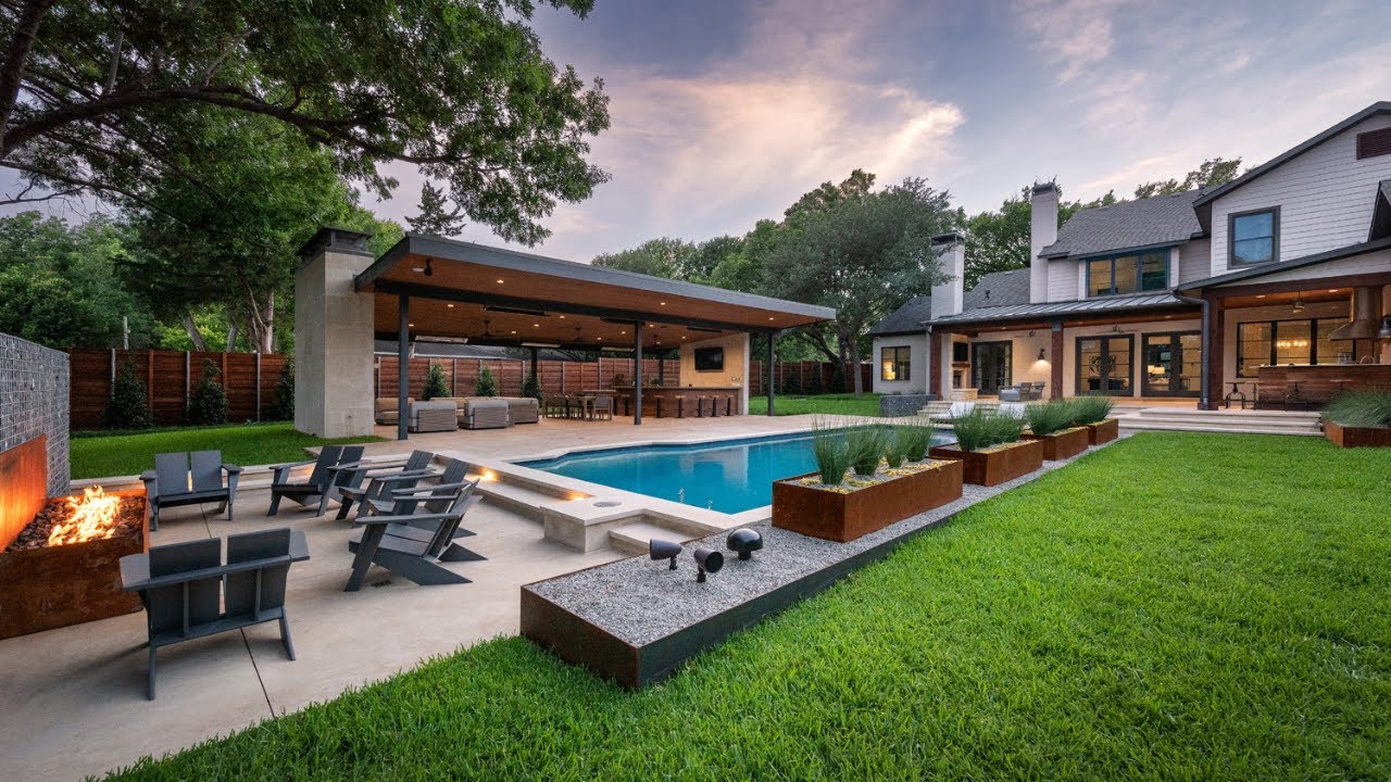 Forest Hills Luxury Backyard Tour: An Elevated Escape Built for Connection and Comfort