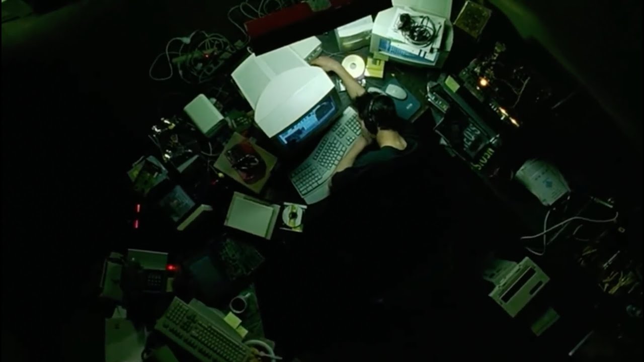 Aesthetics of Neo's room - The Matrix Ambiance