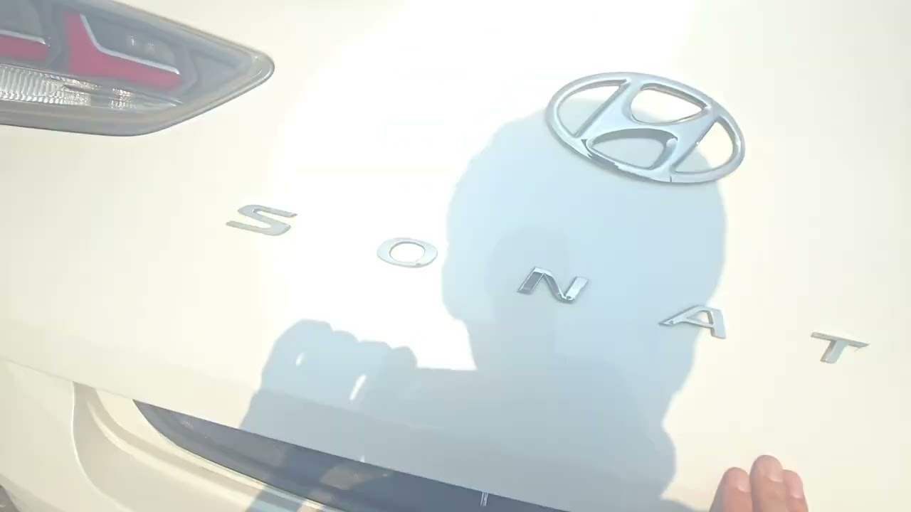 SONATA hybrid KMHE5413BJA072322 2018 WHITE