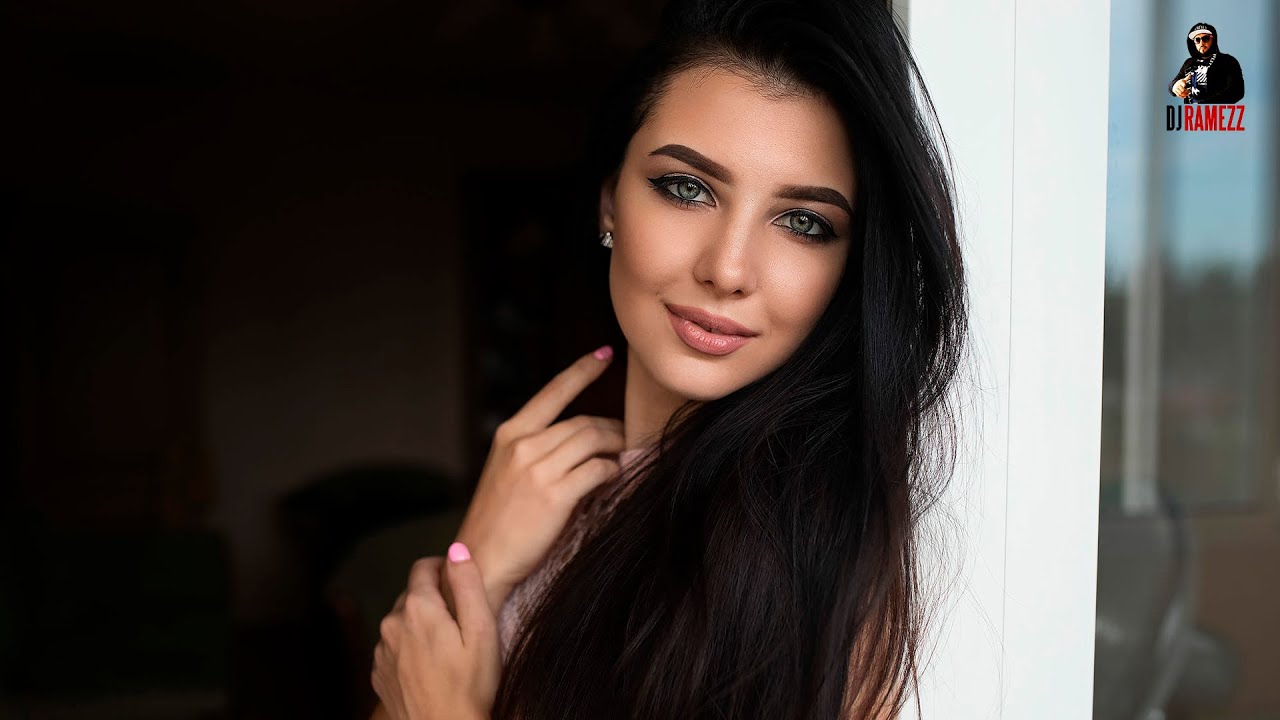 Timi Kullai & Dj Ramezz '' Never Alone 