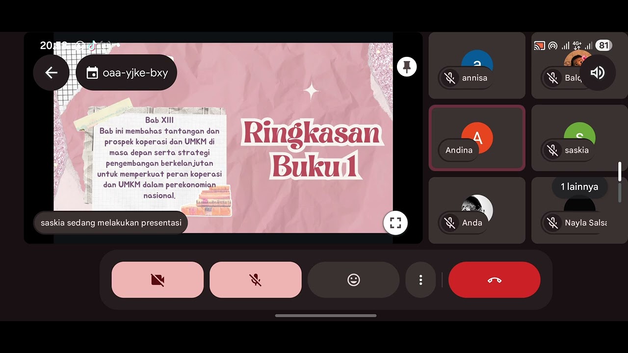 PRESENTASI PERBANDINGAN BUKU M.KOP DAN UMKM - KELOMPOK 2