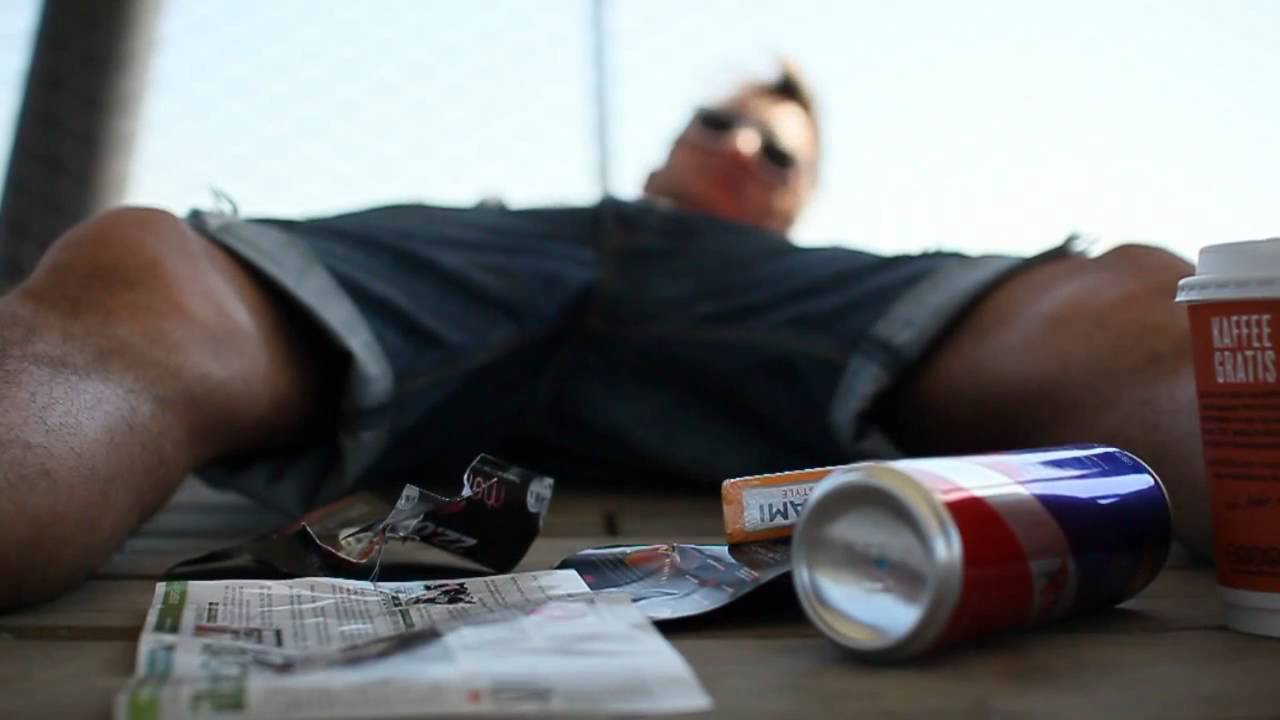 Seltsames Verhalten Trailer 2011