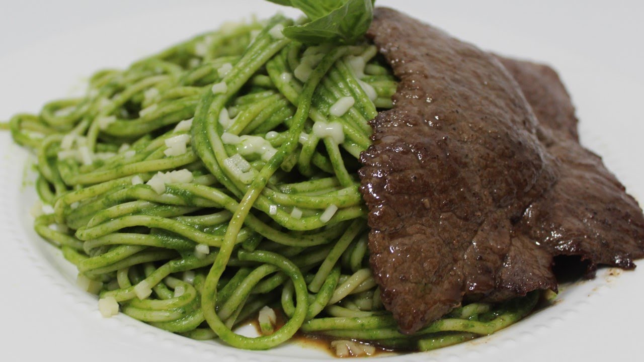 TALLARINES VERDES con BISTEC - Receta Peruana