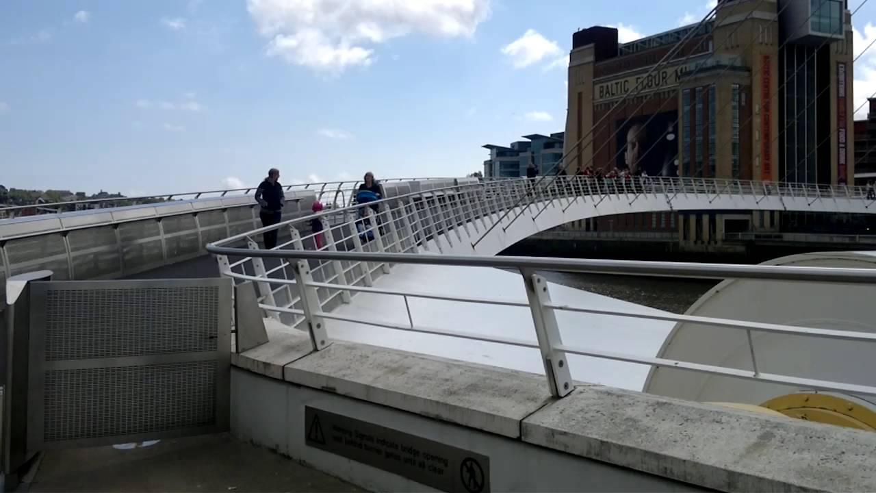 A Walk on to the Gateshead Millennium Bridge