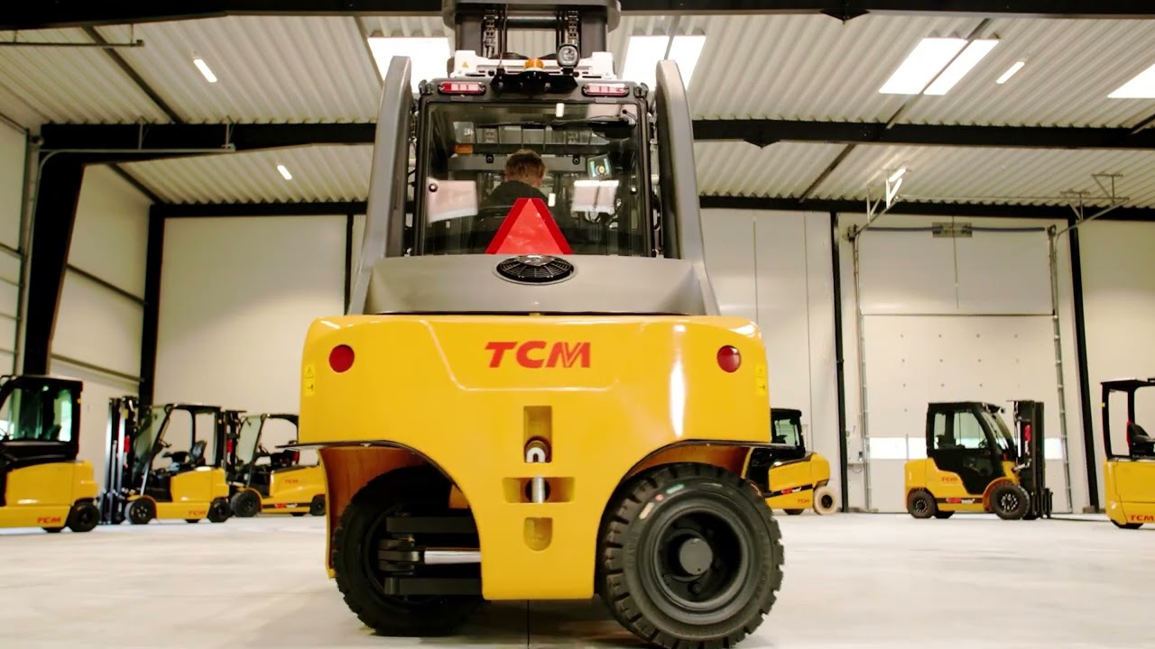 Nueva gama de carretillas eléctricas TCM FHB60/120 de 6 a 12 tm. Fuerza, precisión, potencia.