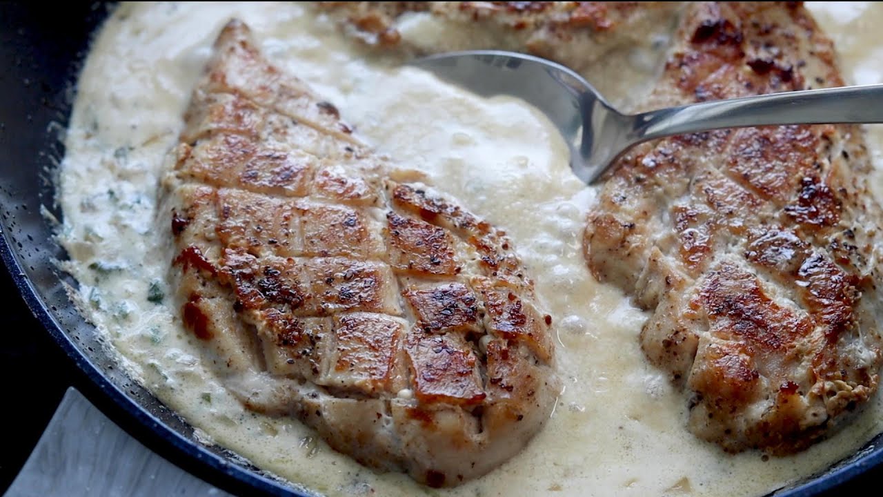 This is the tastiest chicken breast I've ever eaten! Simple, cheap and very juicy!  Easy Dinner