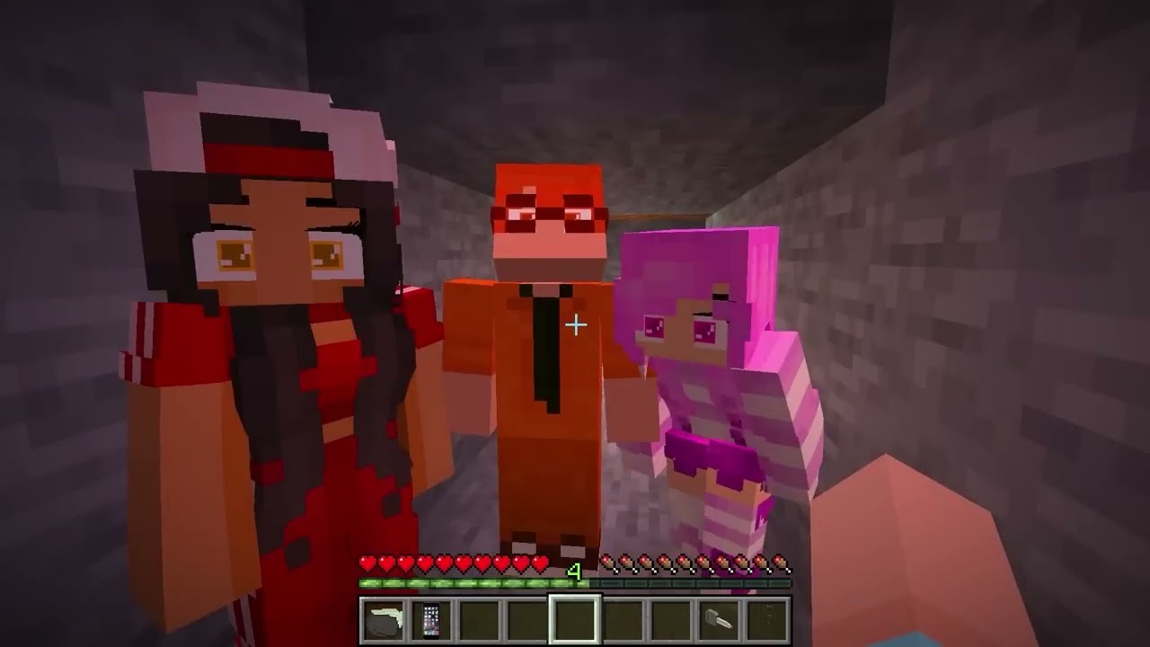 La Mia BULLA Mi VEDE Con SUA SORELLA Su Minecraft!