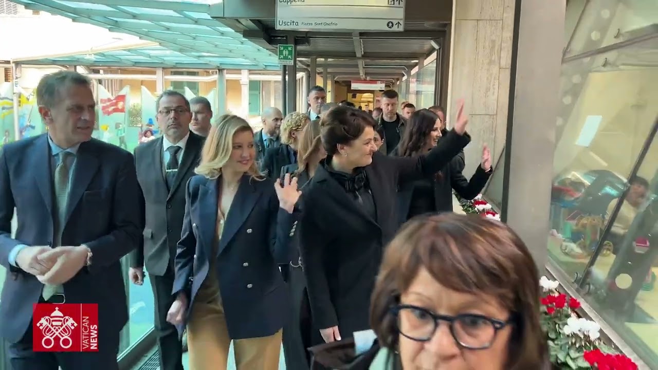 Zelenska in visita al Bambino Gesù: grazie per l'aiuto all'Ucraina