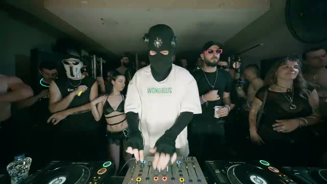 SECRET SWEATY RAVE IN ATHENS: CHEX