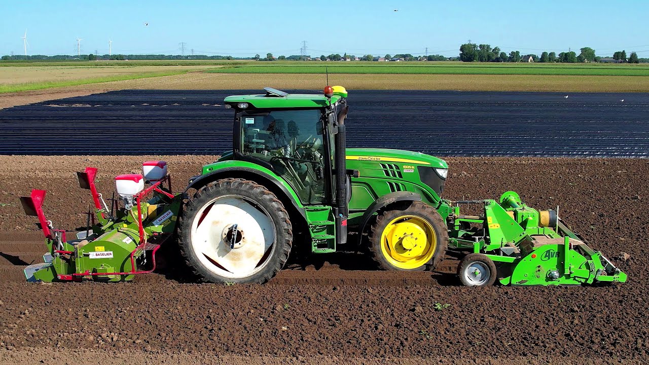 Aardappelruggen frezen | Milling potato ridges | John Deere | AVR | Baselier | Kartoffeldämme fräsen