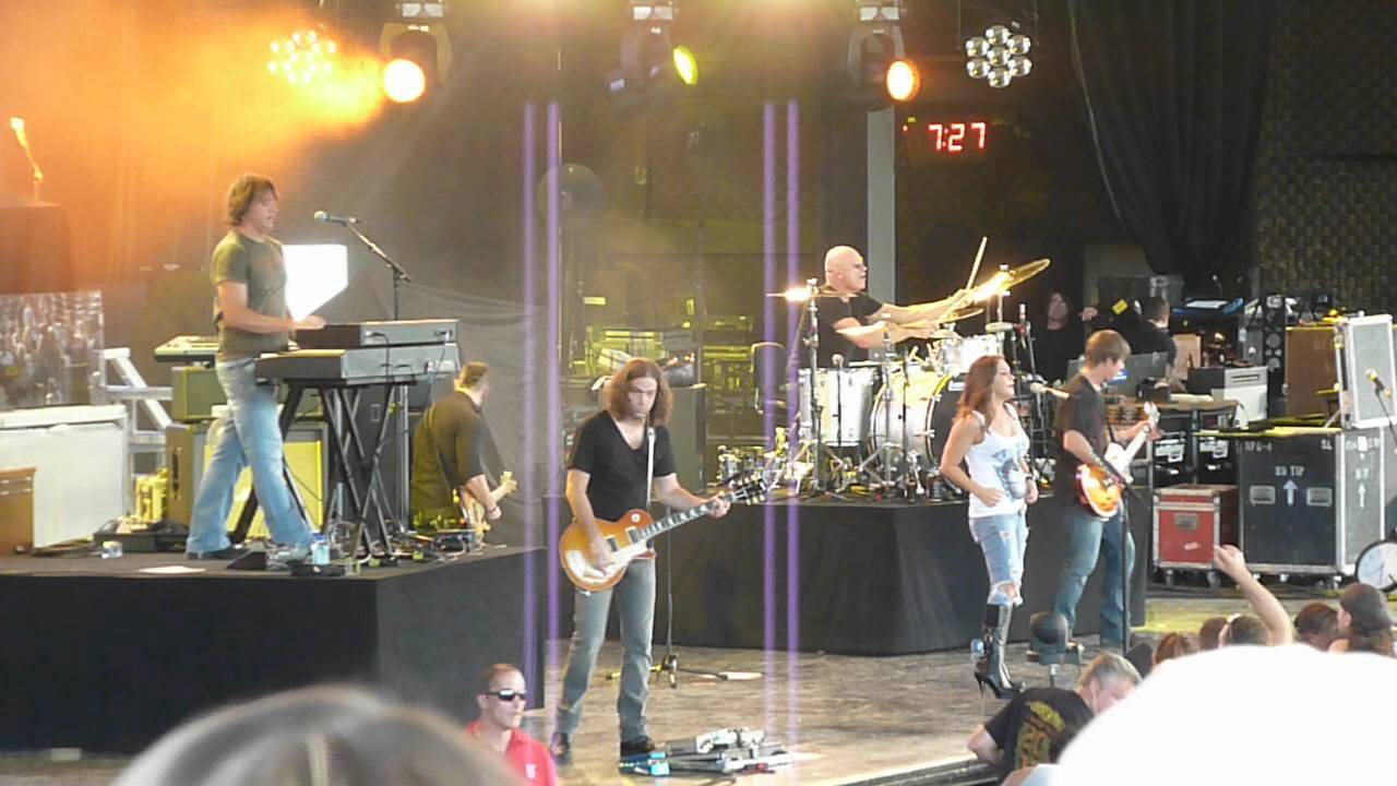 Gretchen Wilson - Rock Medley [Live - Clarkston, MI]