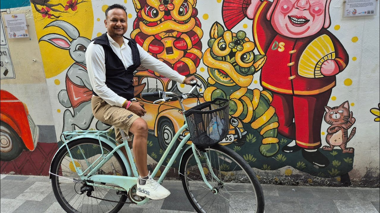 Bangkok Cycle Tour 🚴‍♂️ | Hidden Temples, Chinatown, River Crossing & More!