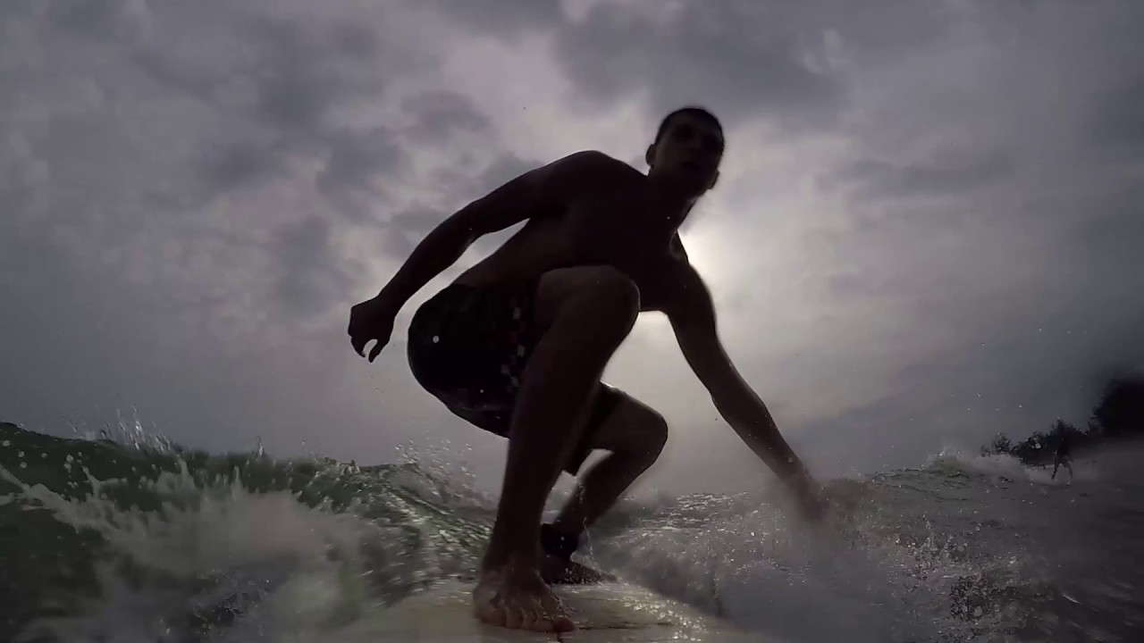 Surftheearth surfing in Sri Lanka