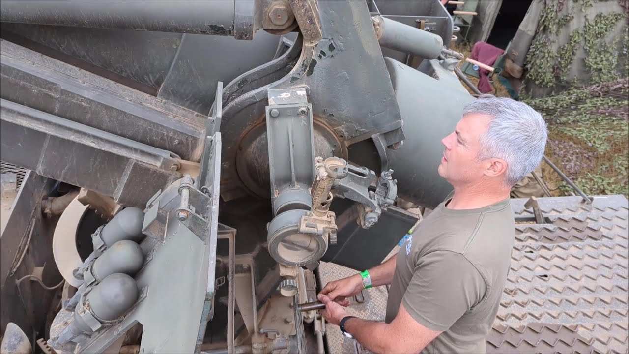 155 mm SP, M40 (M40 Motor Gun Carriage), close up at the Capel Military Show 2025