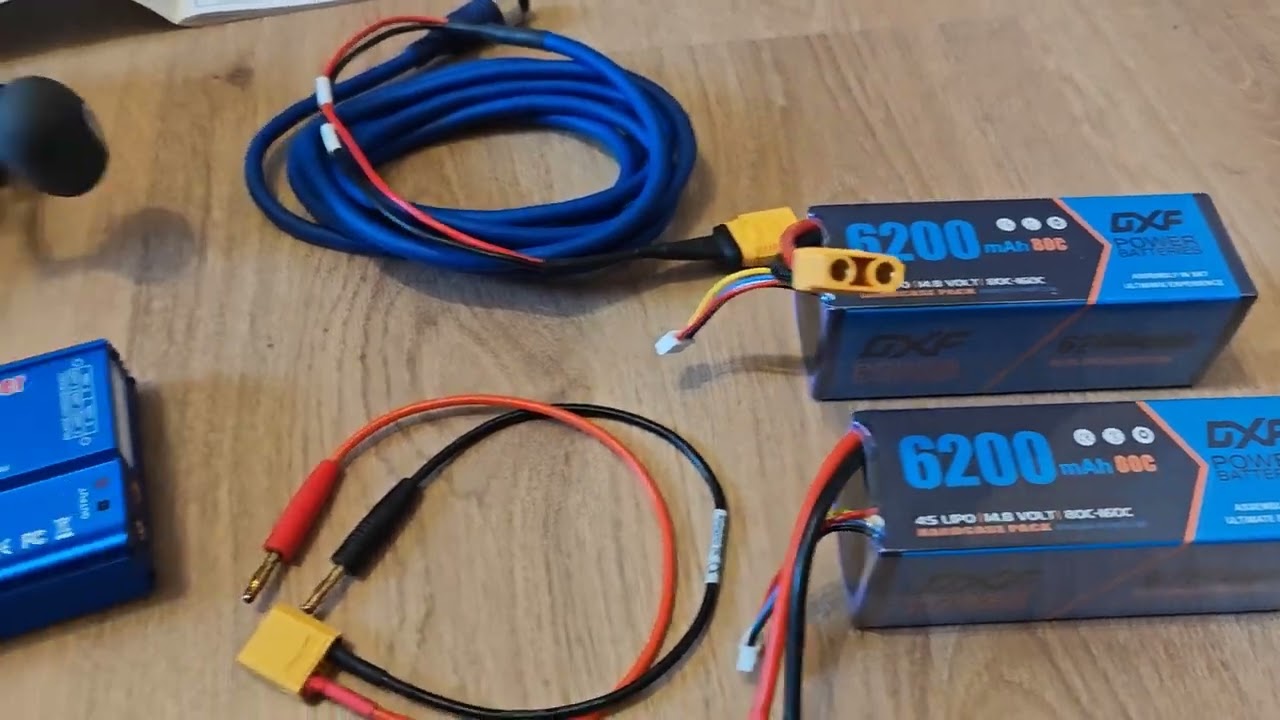 Shimano Dendou Maru 4000 Plays Stromversorgung, Umbau auf kleine Akkus, im Flugzeug, geht das? Ja!