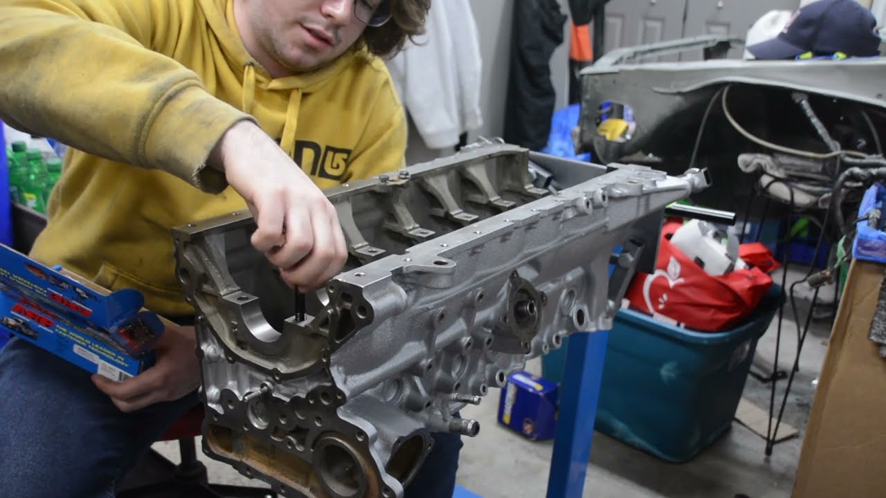 RB20DET Rebuild Part 1 (Piston rings, Rod bolts, Main bearings)