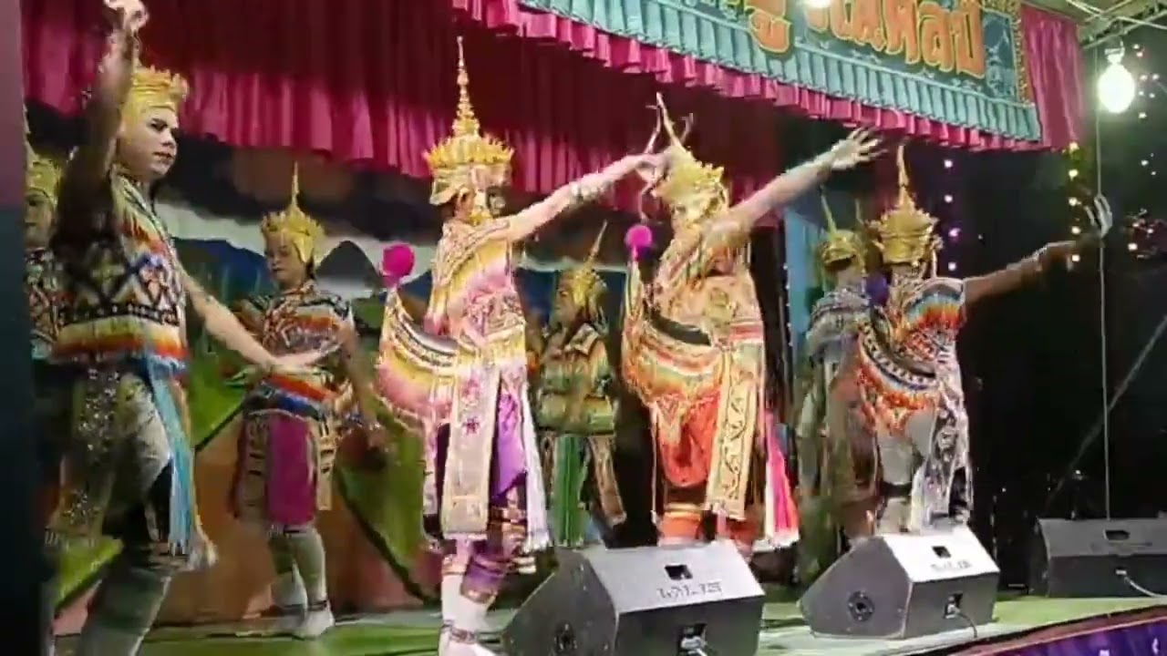 รำชุด ขับบทขับกลอน ร่ายรำสวยงาม #มโนราห์