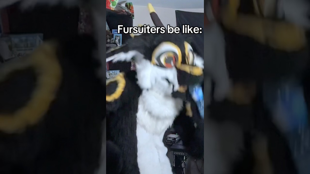 BIRB NEEDS WATER 💦 🦜 #furry #fursuit #furries #furryfandom