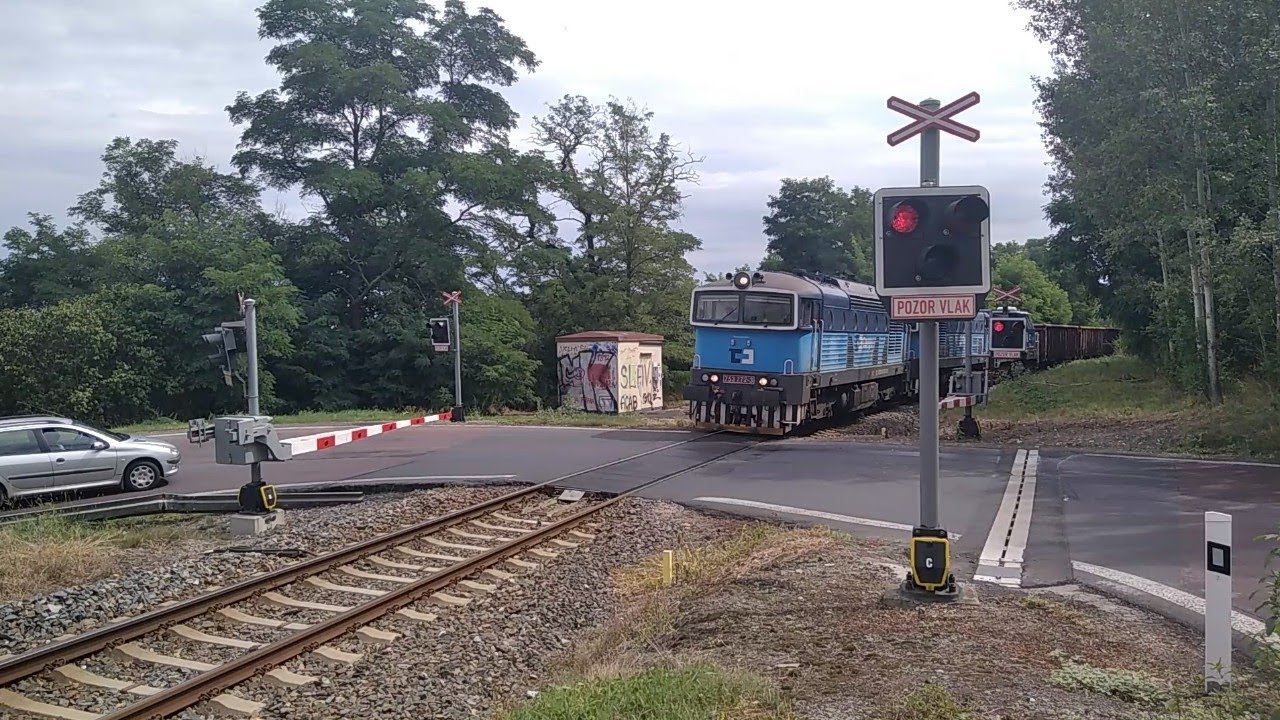 Železniční přejezd Libočany #1 17.8.2024 / Czech railroad crossing