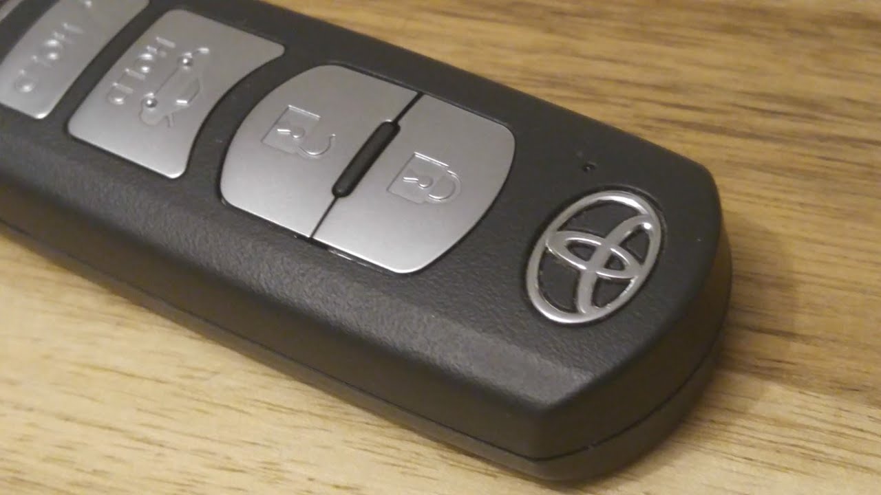 Toyota Yaris Key Fob Battery Replacement - EASY DIY