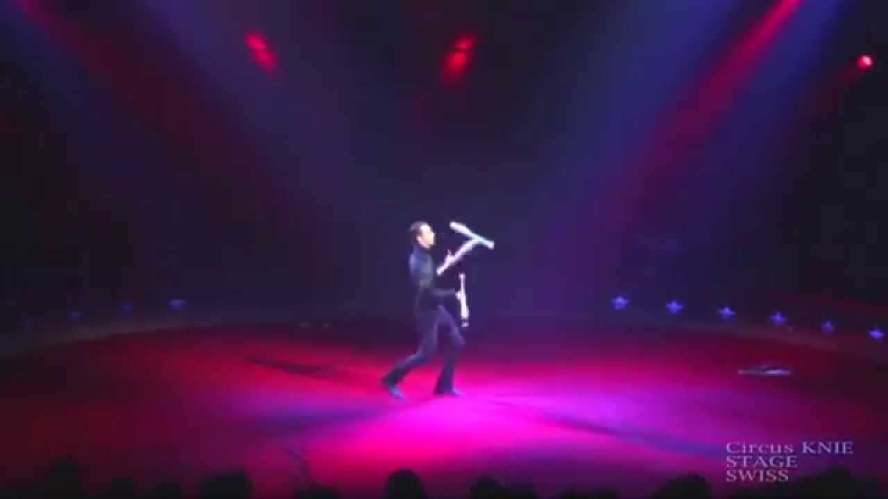 One of the Best Worldwide Jugglers, Krachinov, (LIVE) Circus KNIE, (Swiss, Tourney )
