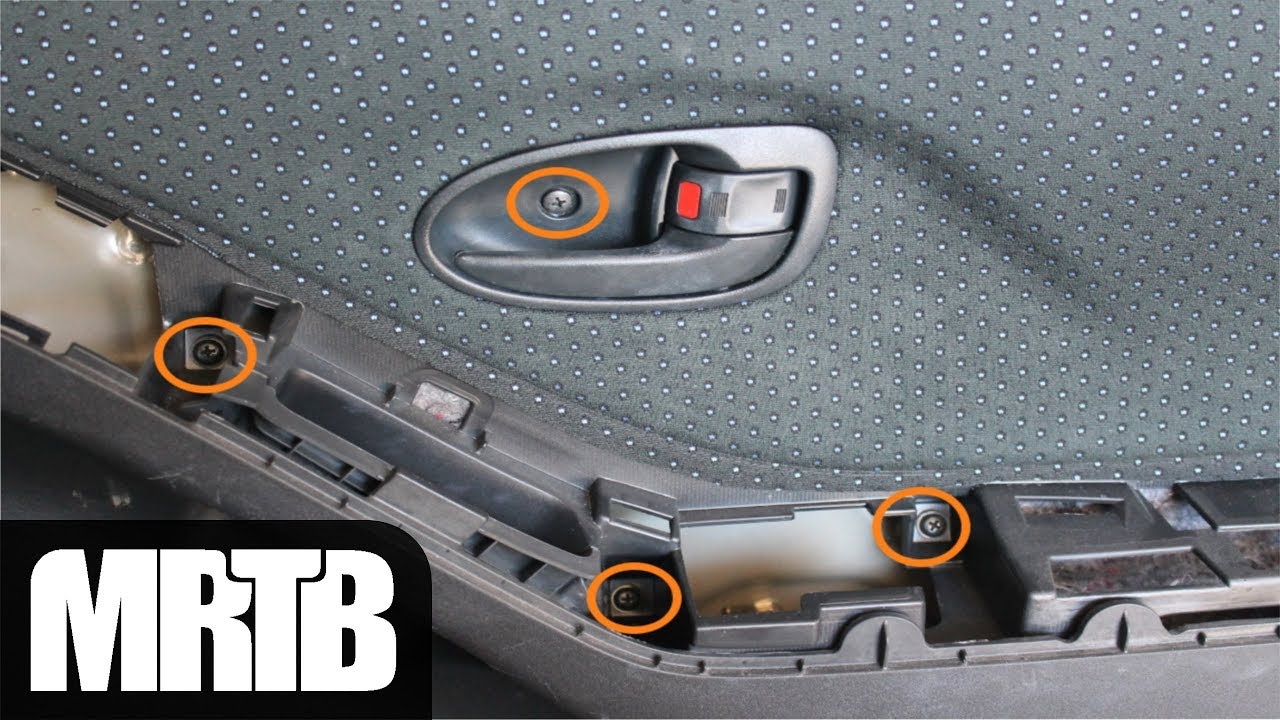 2008 Toyota Yaris Hatchback - Door panel removal