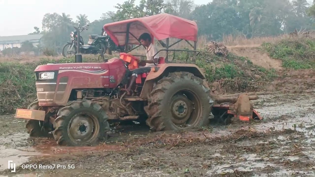 Mahindra Tractor Yuvo pilas di 4X4 kadai chas kora tractor