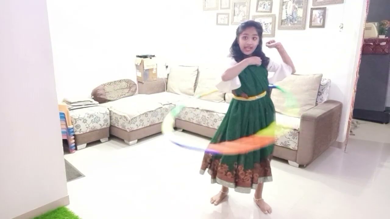 Hoolahoop dance by Aarnavi ,at age of 6, #hoolahoop #dance #hoolahooping 