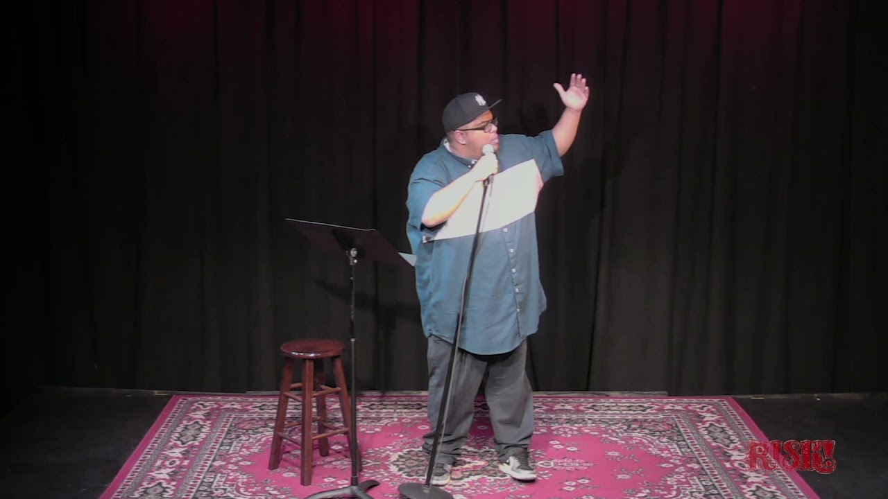Gastor Almonte tells a story at the RISK! live show in NYC 1.23.20