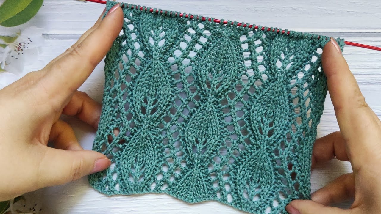 Lace Leaves Stitch | Ajour-Blattmuster stricken | Punto Hojas Caladas | Point de Feuilles au Tricot
