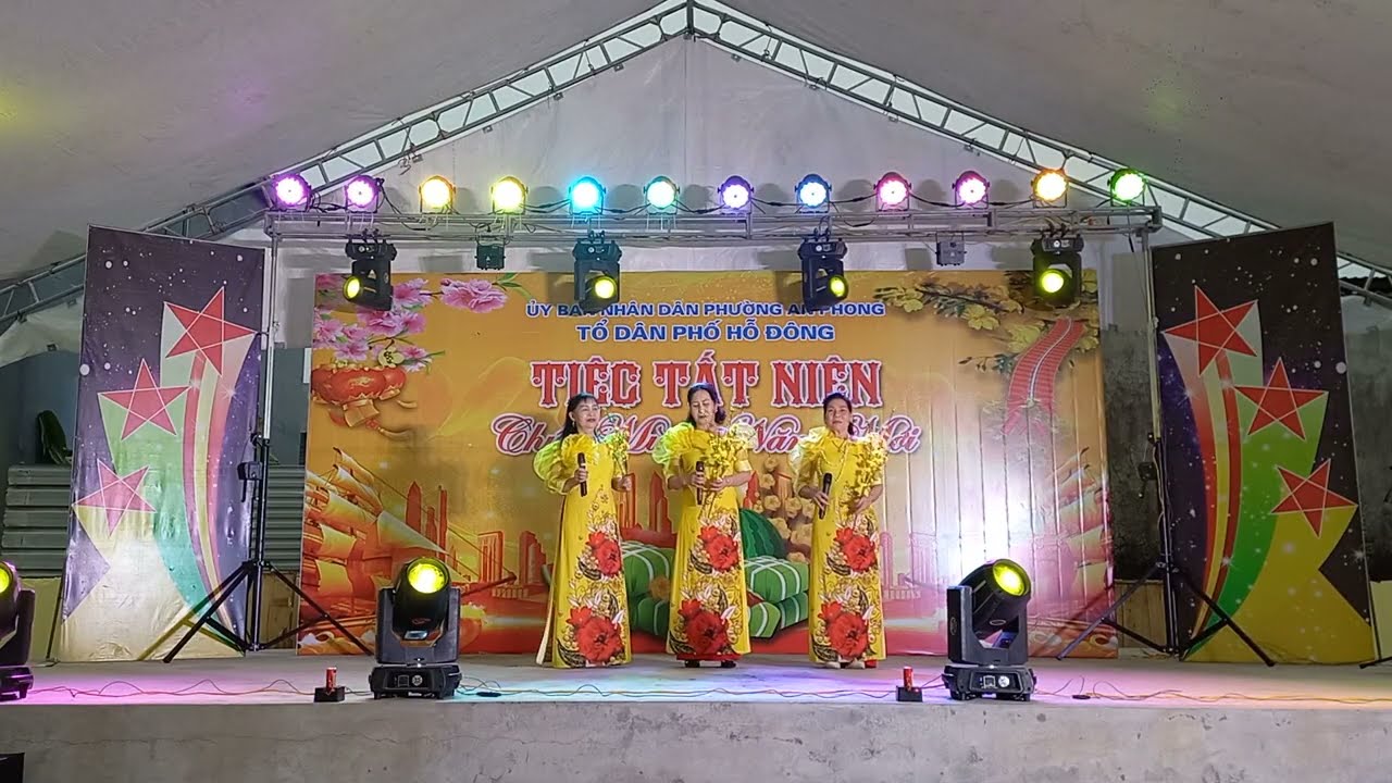 Giao lưu văn nghệ  -tất niên  - tổ dân phố Hỗ  Đông