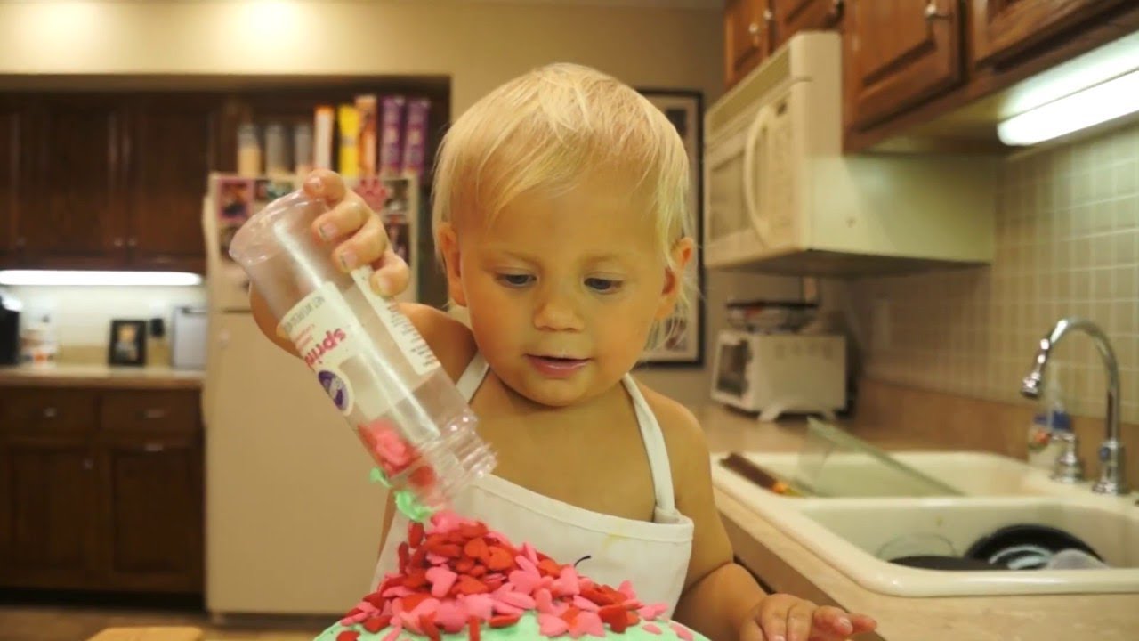 Cutest 2-Year-Old Cake Baker || VIralHog
