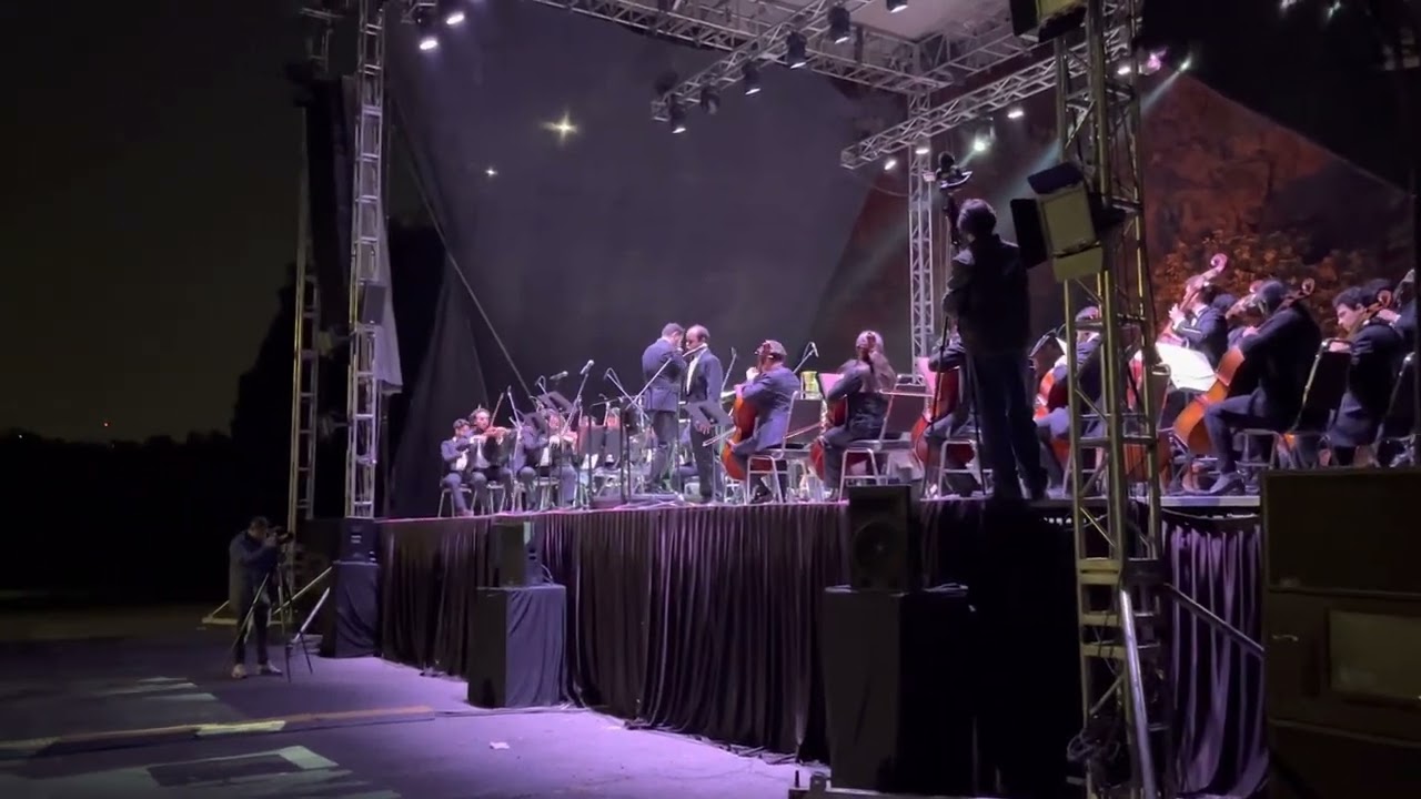 Hermoso HIMNO DEPORTIVO UNIVERSITARIO EN ORQUESTA